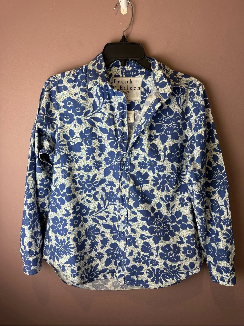 Frank & Eileen Navy and White Floral Button-Down Shirt M - Frank Style - Picture 3 of 11